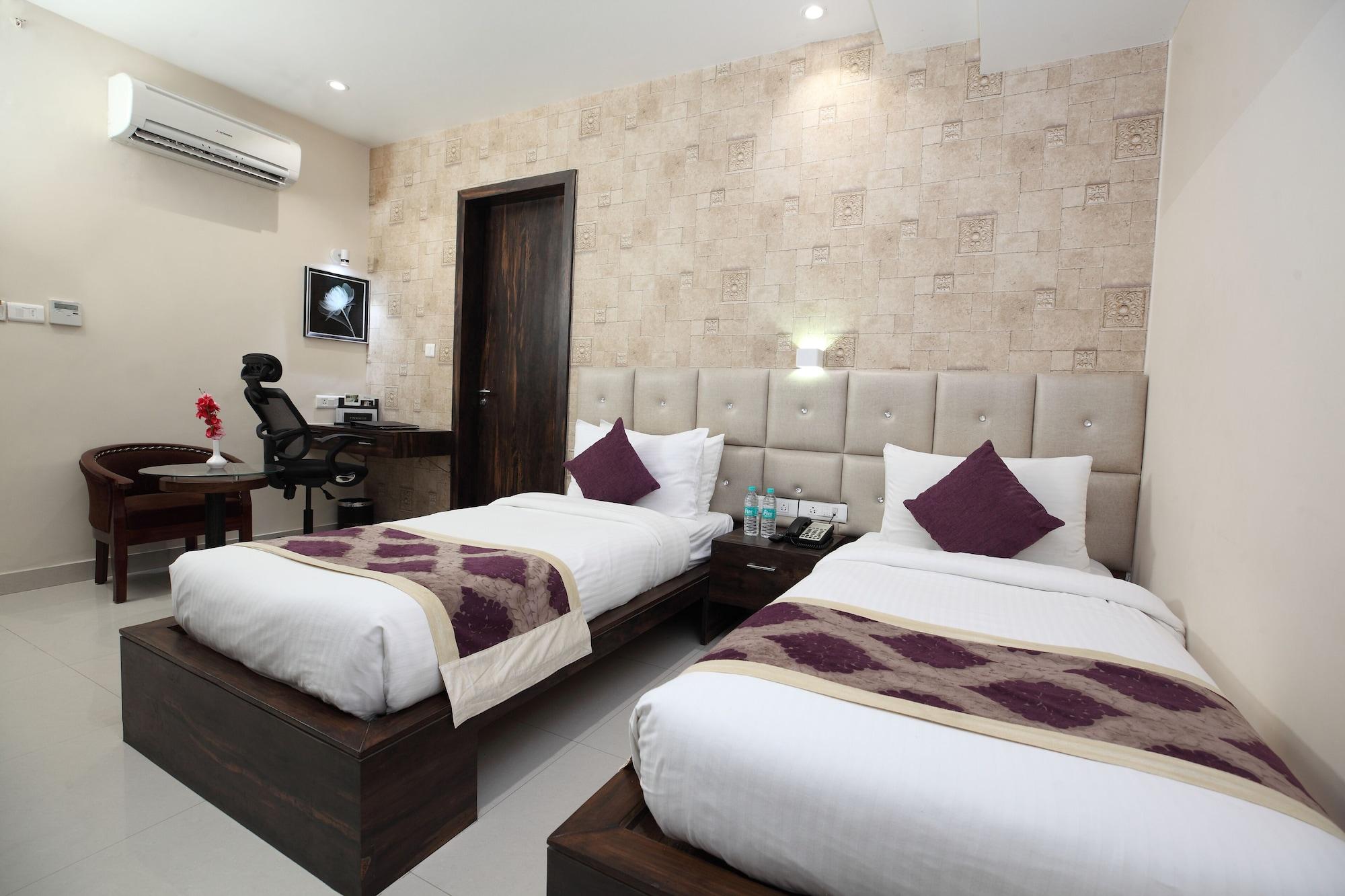 Pinnacle By Click Hotels, Лакхнау Экстерьер фото