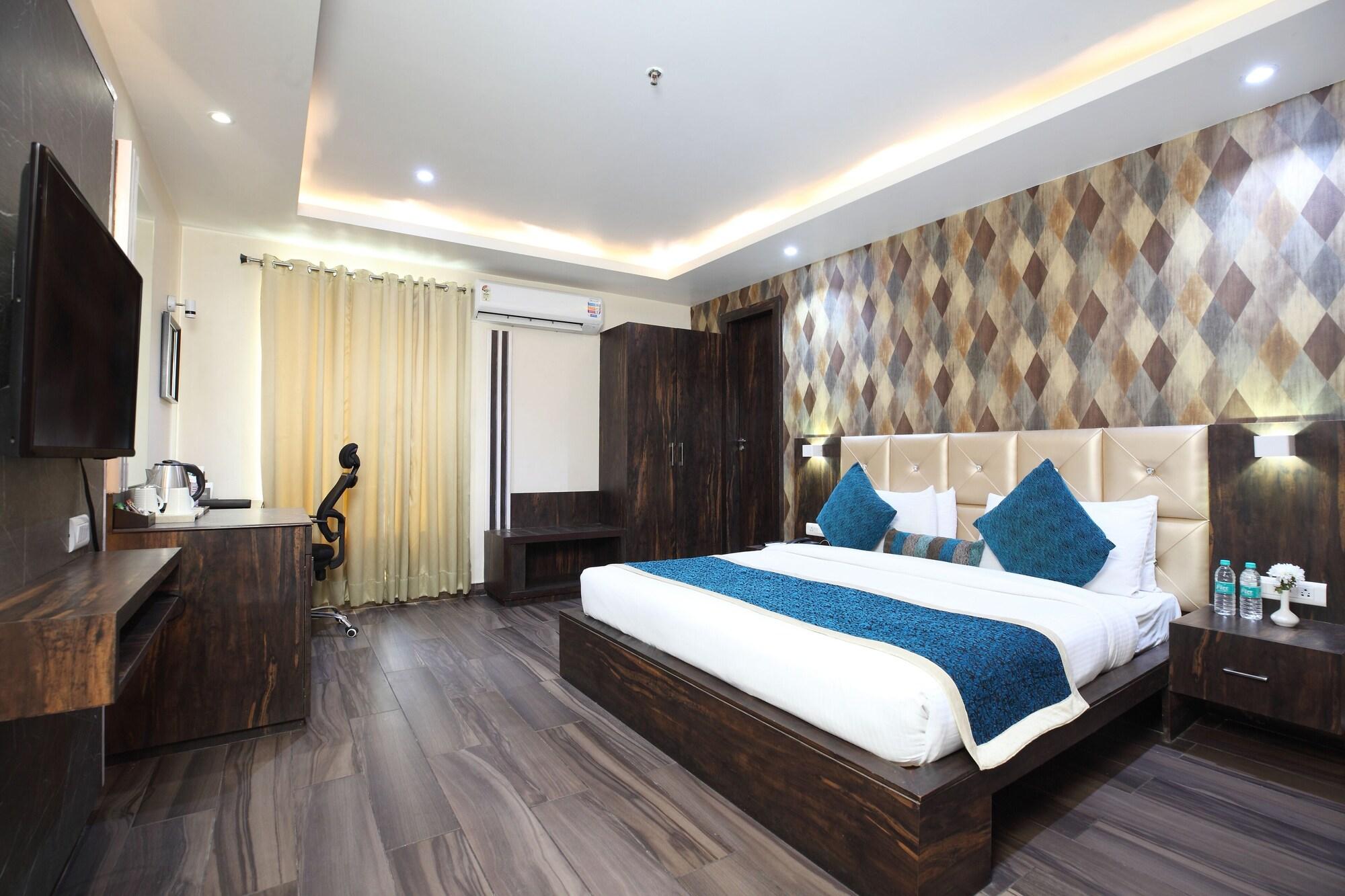 Pinnacle By Click Hotels, Лакхнау Экстерьер фото