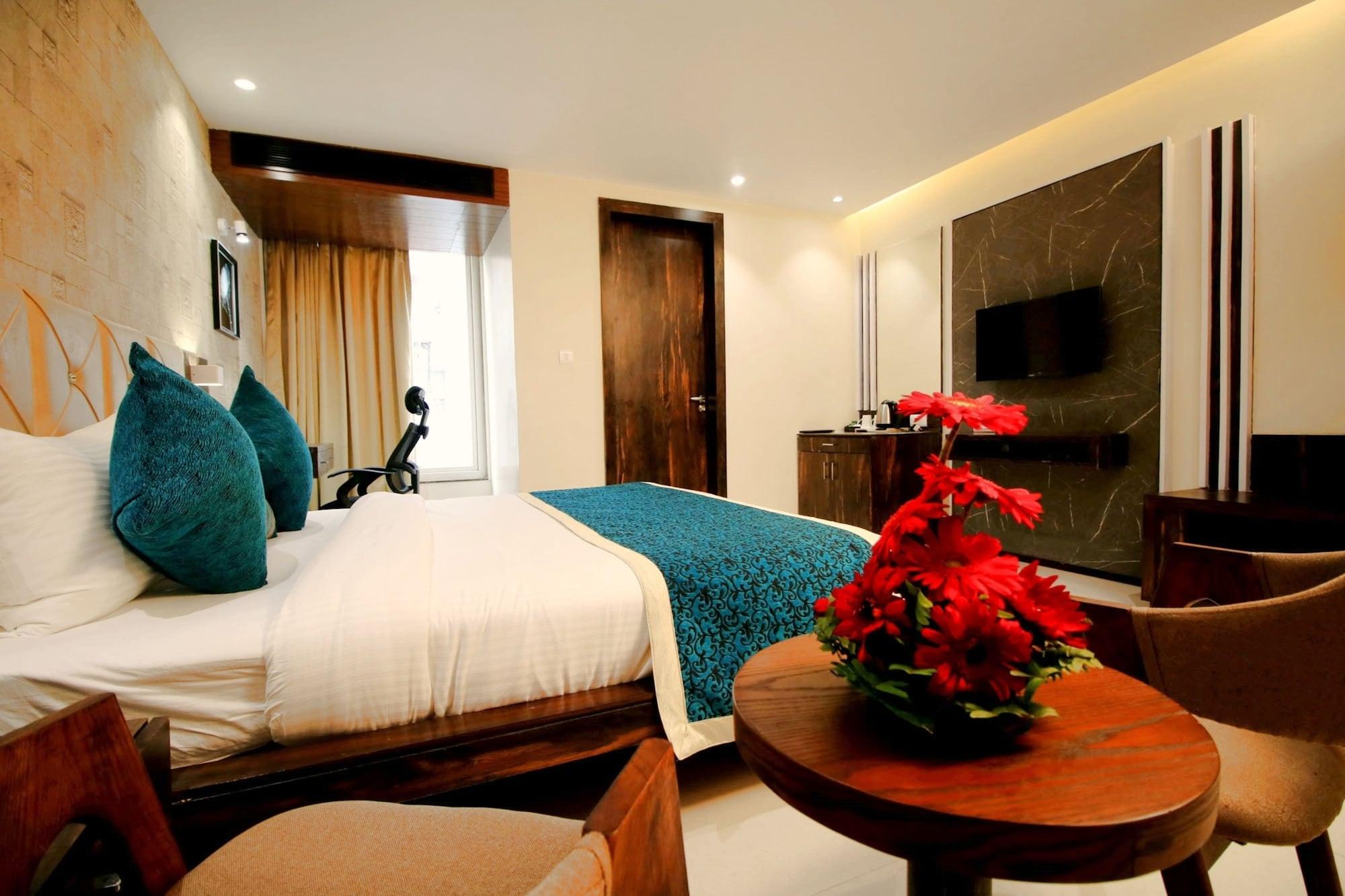 Pinnacle By Click Hotels, Лакхнау Экстерьер фото