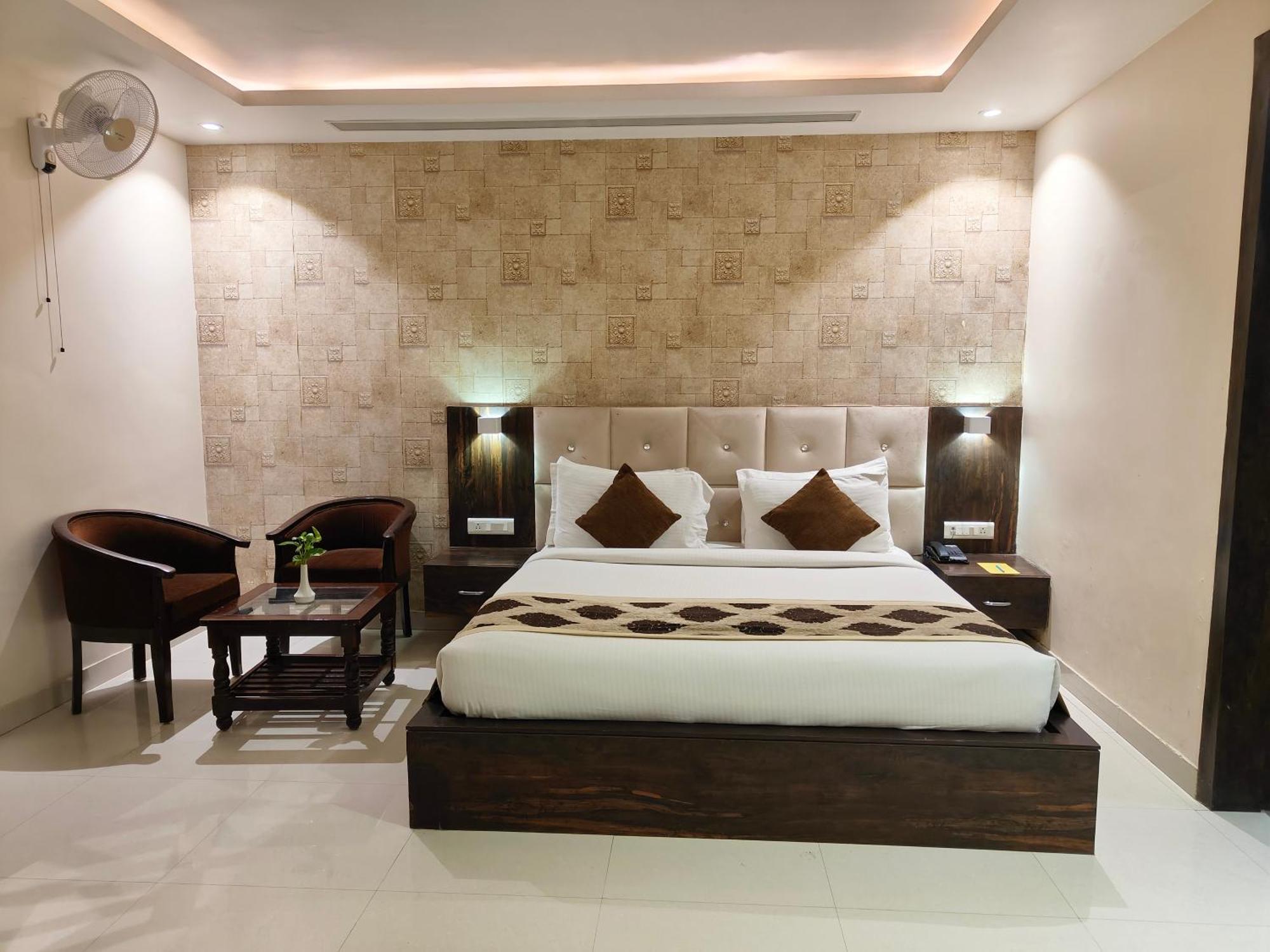 Pinnacle By Click Hotels, Лакхнау Экстерьер фото