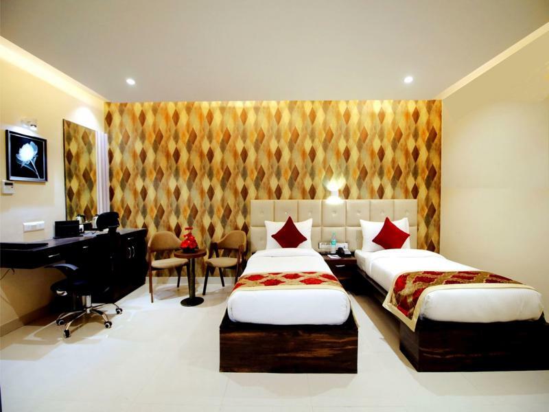 Pinnacle By Click Hotels, Лакхнау Экстерьер фото