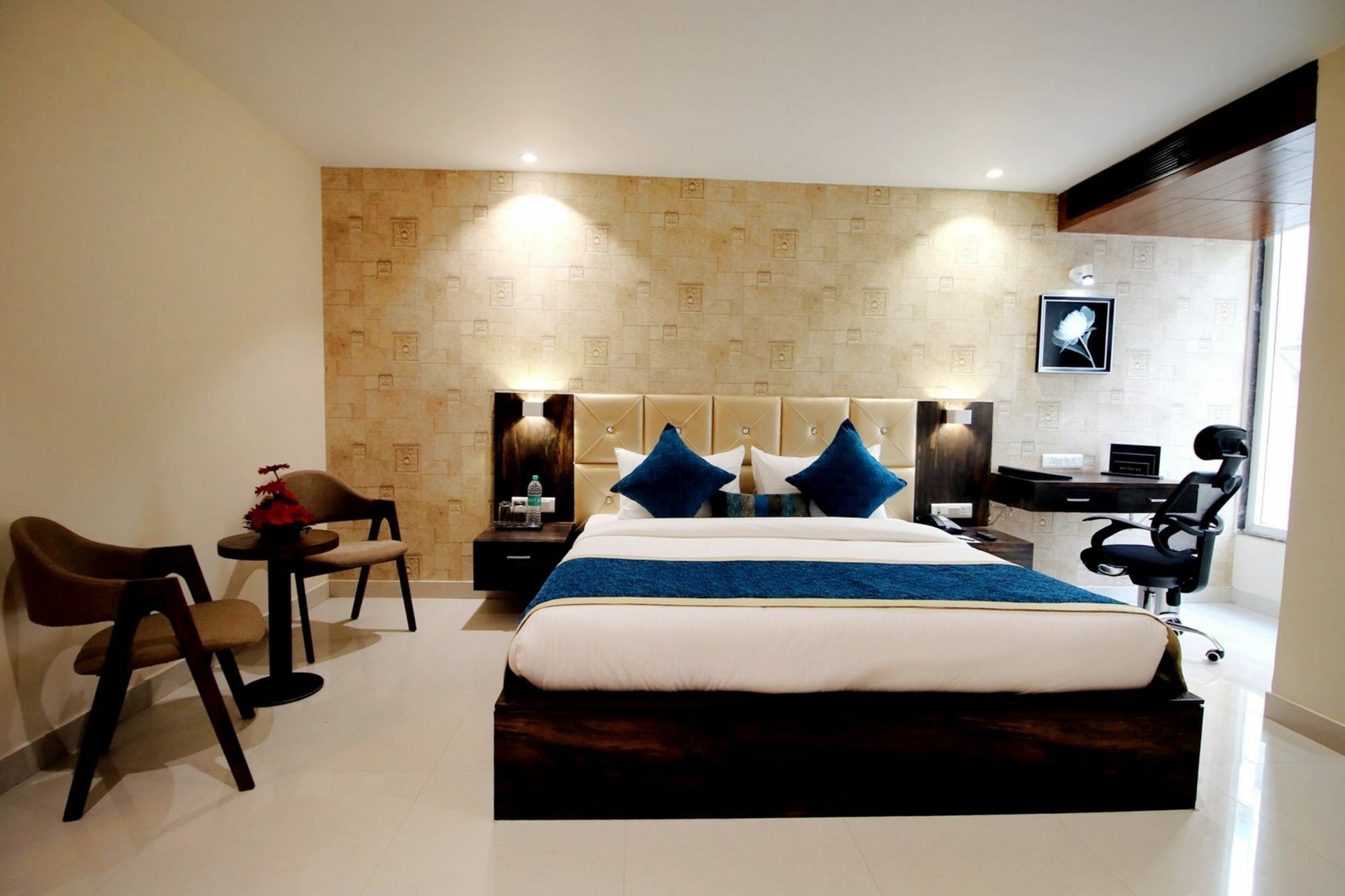 Pinnacle By Click Hotels, Лакхнау Экстерьер фото