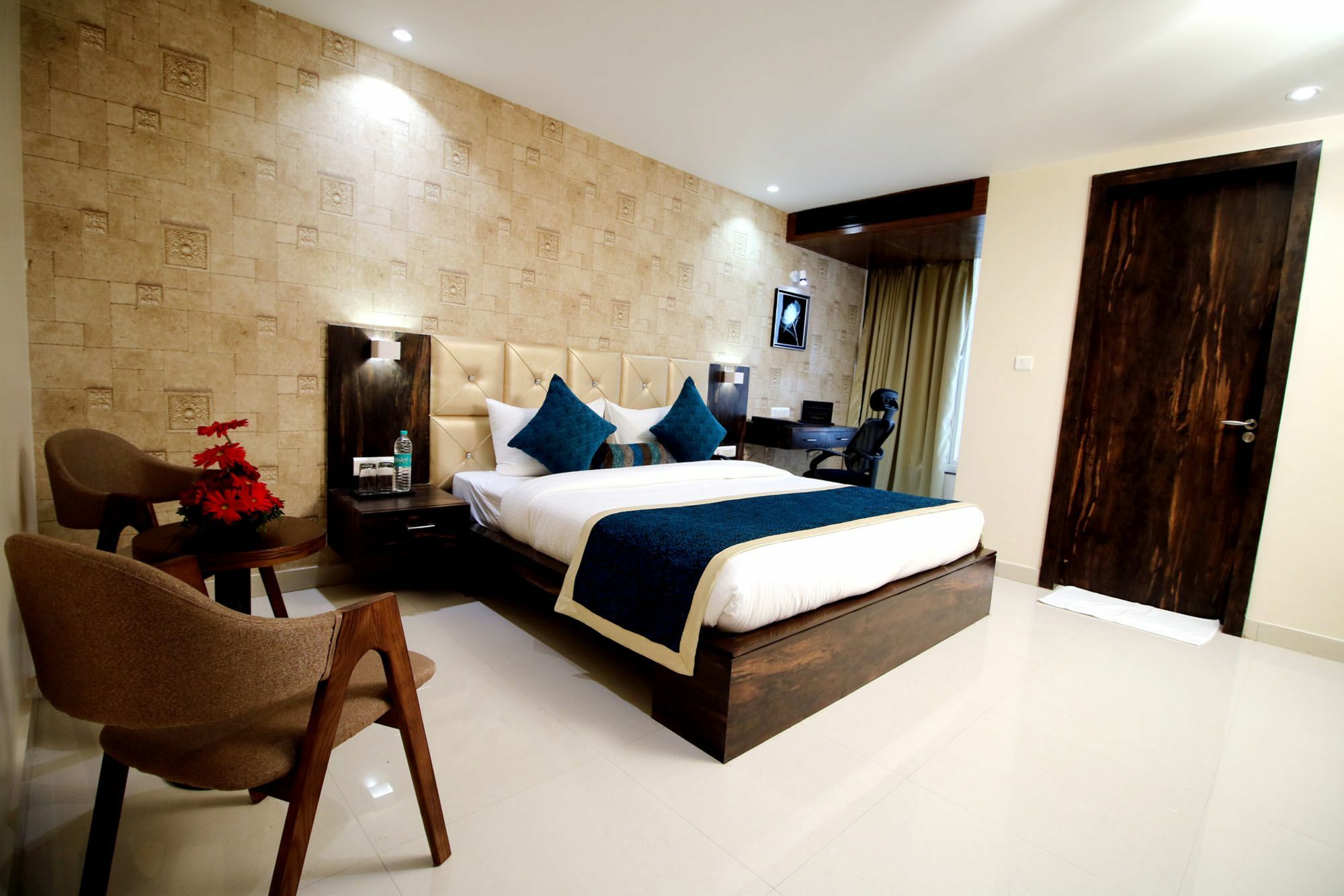 Pinnacle By Click Hotels, Лакхнау Экстерьер фото