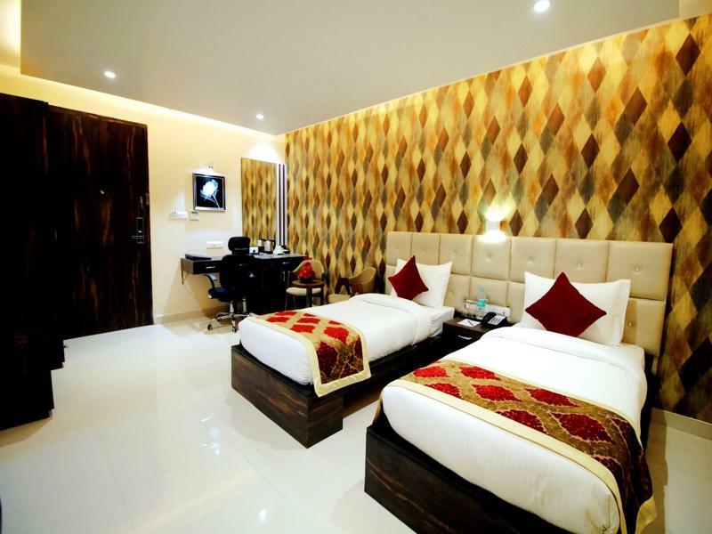 Pinnacle By Click Hotels, Лакхнау Экстерьер фото