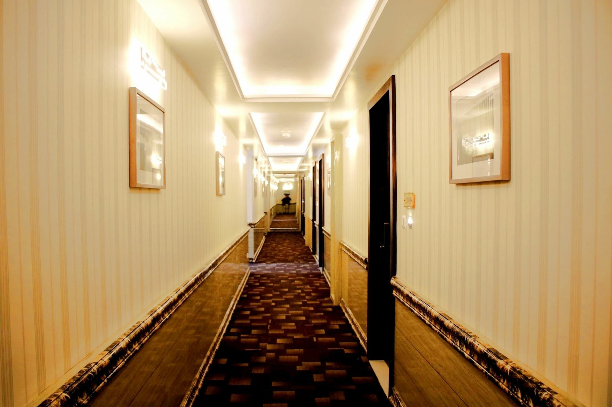 Pinnacle By Click Hotels, Лакхнау Экстерьер фото